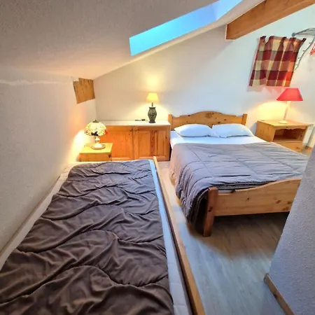 Les D'arrondaz - 5 Pieces Pour 12 Personnes 014 * Modane